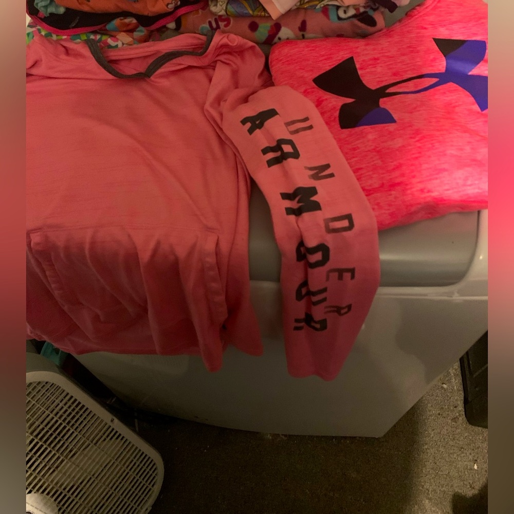 Huge Under Armour LOT! Girls youth lg. SIX PIECES!!!!